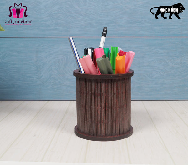 Round Shape Wooden Pen Stand
